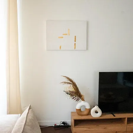 Le Distingué Appartement Reims