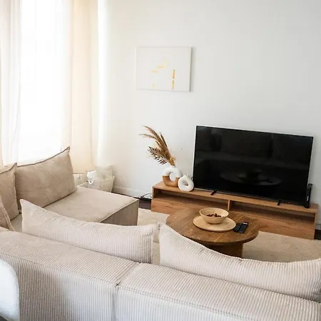 Le Distingué Appartement Reims